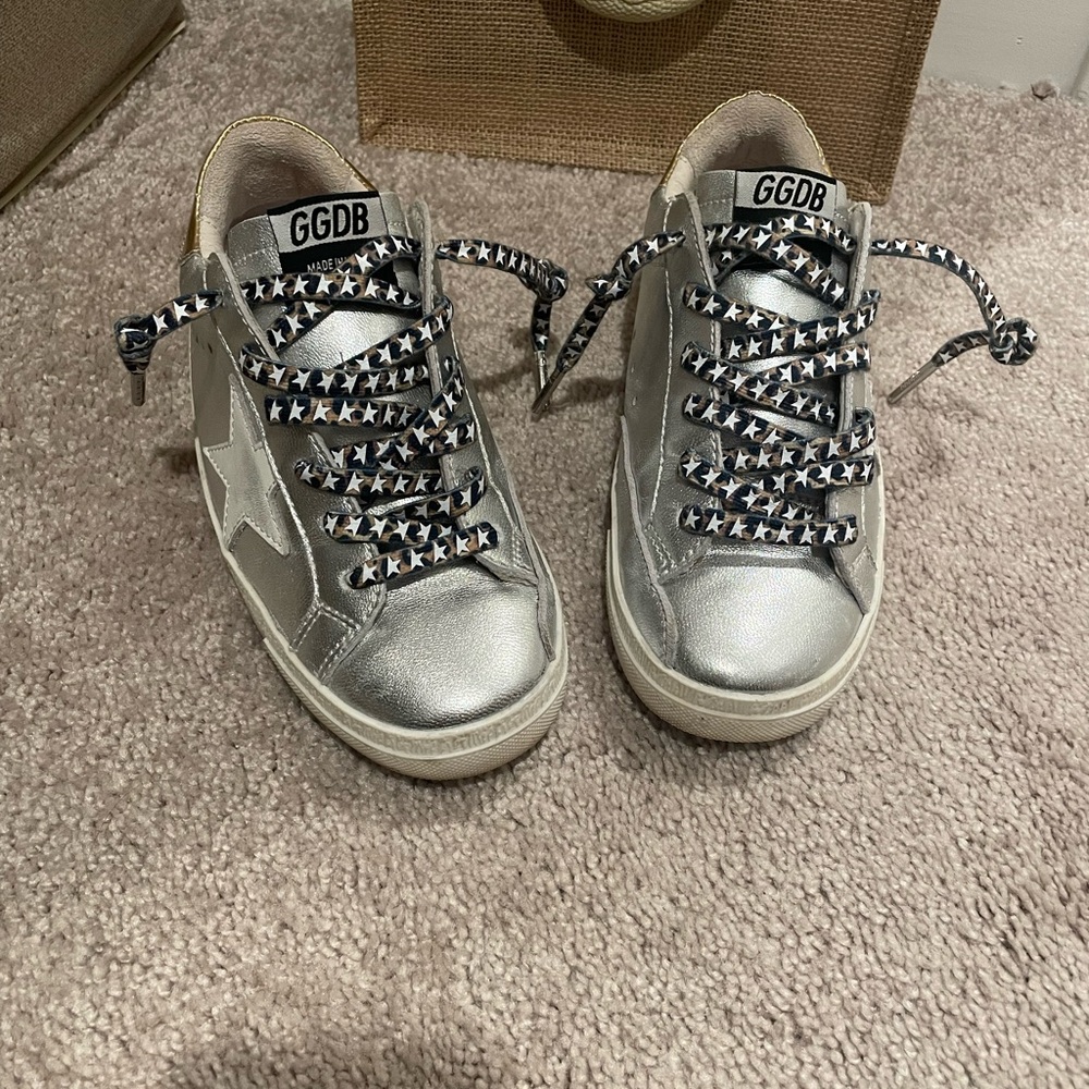 GOLDEN GOOSE SUPERSTAR SHOES